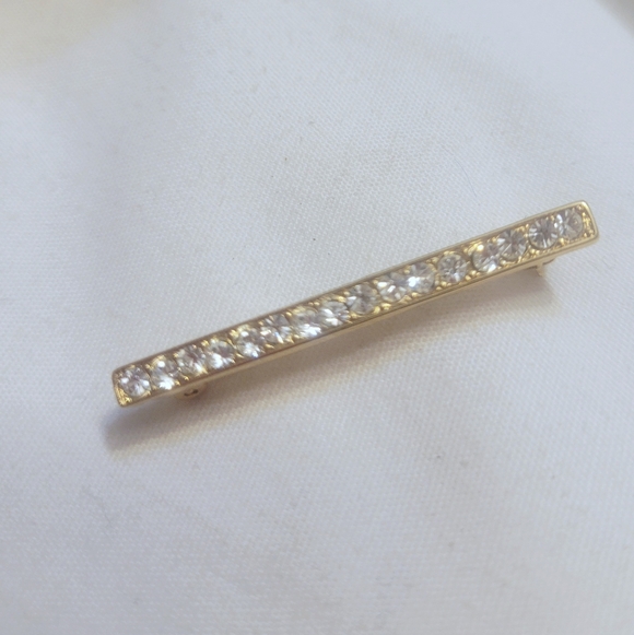 Jewelry - Vintage Bar Brooch